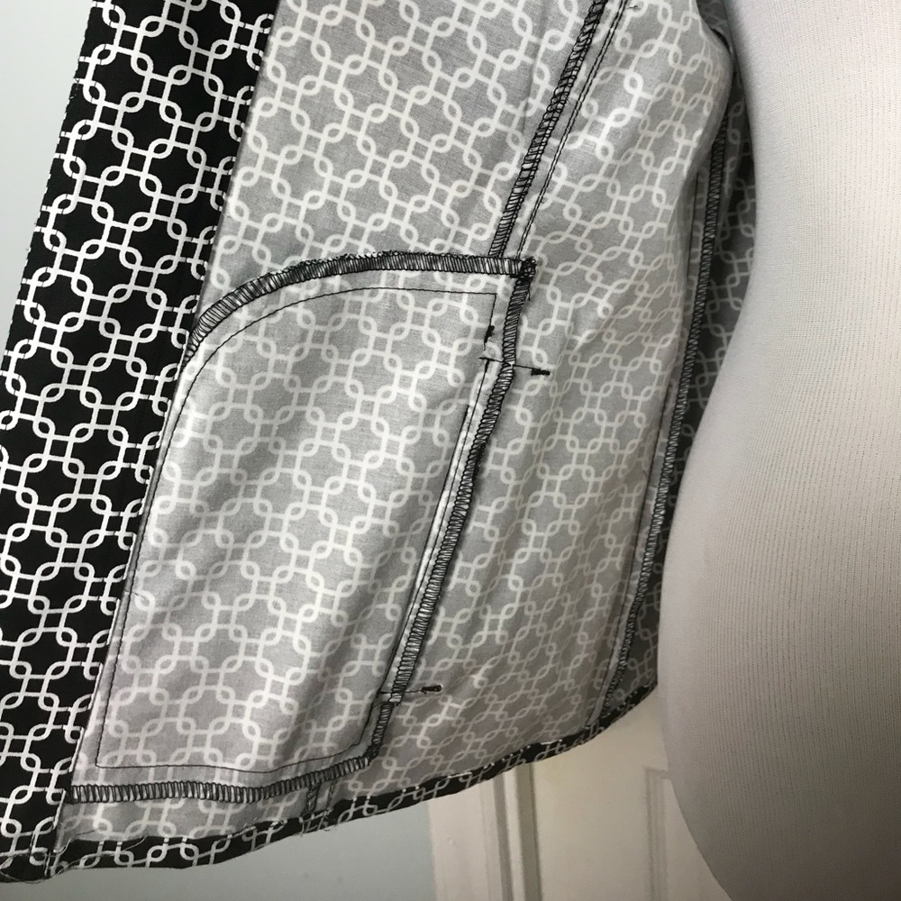 Attyre Open Front Jacket. Size L - Picture 5 of 6